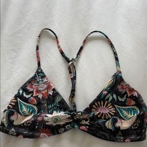 L space Elle T-back reversible paisley top medium